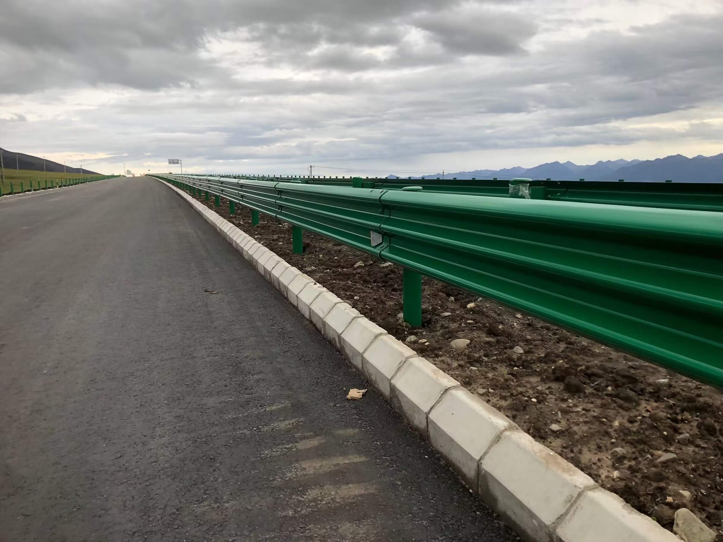 涪城区乡村公路波形护栏三波波形护栏 - 推荐
